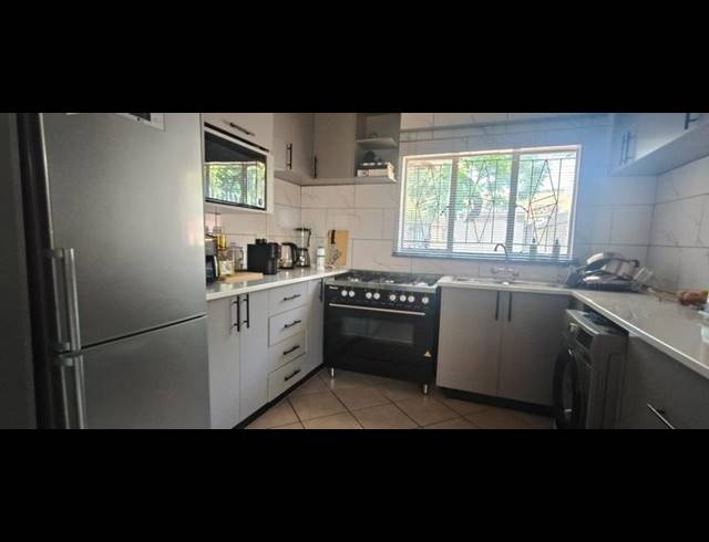 3 BEDROOM APARTMENT FOR SALE IN PRETORIA GARDENS